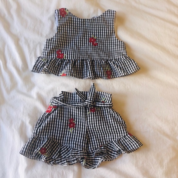 Boutique 2 piece crop & ruffled shorts - 18 month - Picture 1 of 5